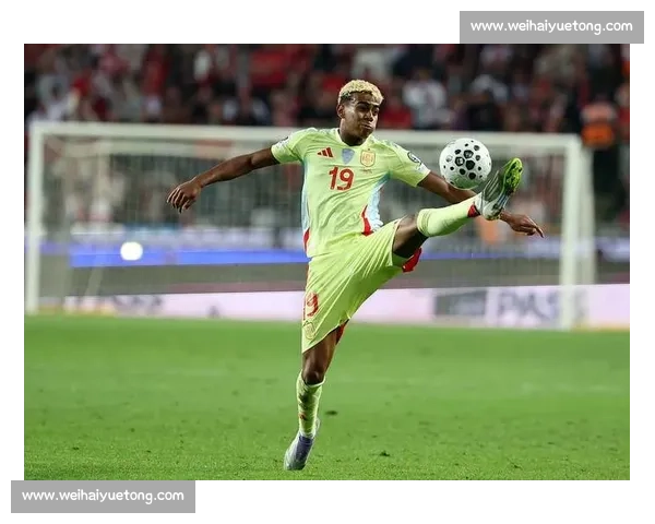 亚马尔：巴萨无人敢质疑的 18 岁核心？